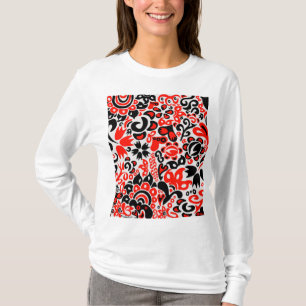 ウクライナ民族フォークアート花のパターンの添付 Tシャツ