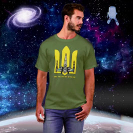 ウクライナ5月4日はあなたと一緒にいる –  Tシャツ