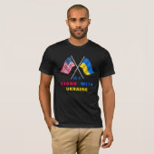ウクライナTシャツUSAとウクライナフラグで立つ Tシャツ (正面フル)
