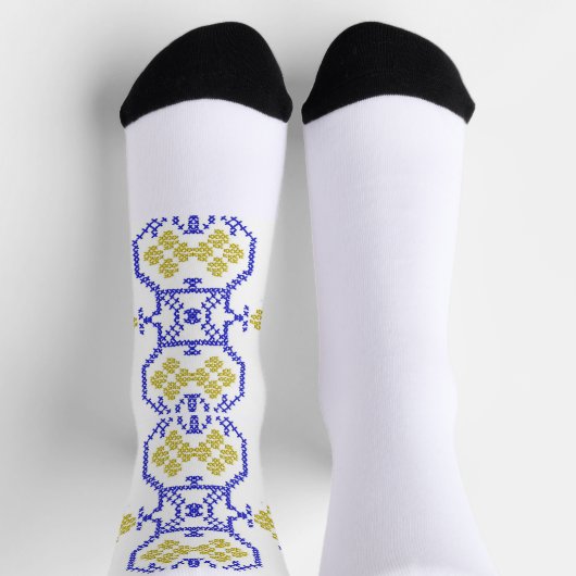 ウクレニの色のウクライナの刺繍 ソックス