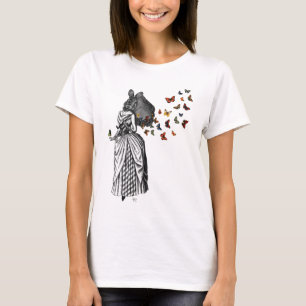 ウサギおよび蝶パラソル2 Tシャツ