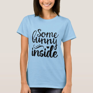 ウサギが中に入ってる Tシャツ