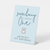 ウサギが1歳の誕生日を迎える 1歳の誕生日お祝い 台座サイン (正面)