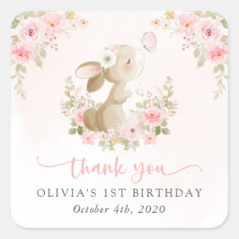 ウサギとチョウチョとピンクの花の1歳の誕生日 スクエアシール