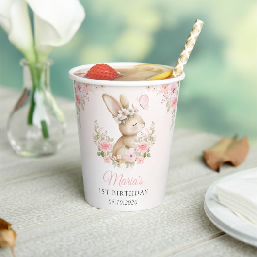 ウサギとチョウチョとピンクの花 初誕生日 紙コップ (インサイチュ)