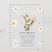 ウサギのデイジーフローラいくつかのバニーが途中にある 招待状 (正面/裏面)