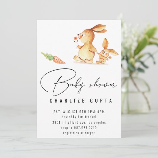 ウサギのニンジンの花の赤ちゃんシャワー招待状ガールピンク 招待状 (スタンド正面)