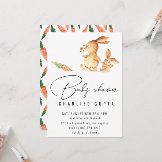 ウサギのニンジンの花の赤ちゃんシャワー招待状ガールピンク 招待状 (正面/裏面インサイチュ)