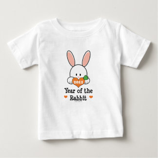 ウサギの乳児のTシャツの年 ベビーTシャツ