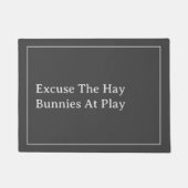 ウサギの所有者おもしろい言い訳ザ干し草引用文グレードア ドアマット (正面)