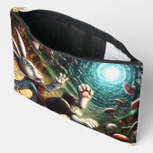 ウサギの穴に落ちるパニック状態のバニー アクセサリーポーチ (見開き)