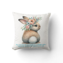 ウサギの耳のクッションとして喜びなさい