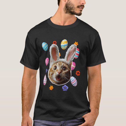 ウサギの耳をつけたびっくり猫の顔 ハッピーイースター Tシャツ (正面)