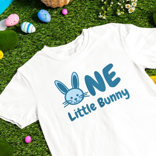 ウサギの1歳の誕生日 ベビーTシャツ