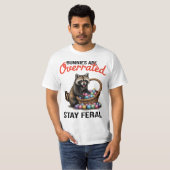 ウサギは過大評価されてる 野生を忘れるな かわいい動物ミーム Tシャツ (正面フル)