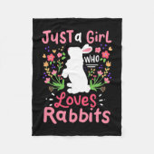 ウサギを愛する女の子 フリースブランケット (正面)