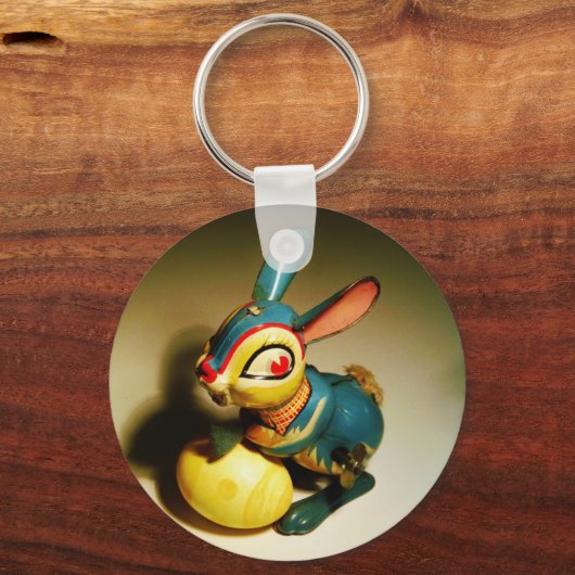 ウサギウサギ玩具イースターイエロー卵 キーホルダー (正面)