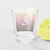 ウサギ兔赤金ゴールド中国の〔占星術の〕十二宮図月記号 ショットグラス (裏面)