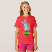 ウサギ インラインスケート スケートボード スポーツ Tシャツ (正面フル)