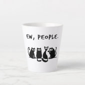 ウザい人 笑える 黒猫 カフェラテマグ (正面)