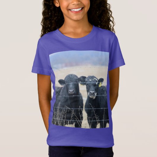 ウシの傍観者Tシャツ Tシャツ (正面)