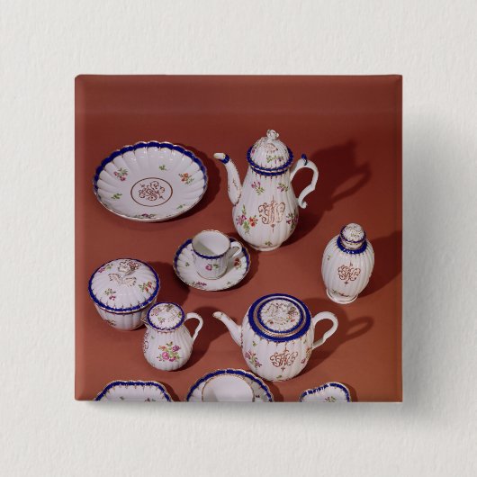 ウスターのモノグラムのな茶サービスの一部分 缶バッジ (正面)