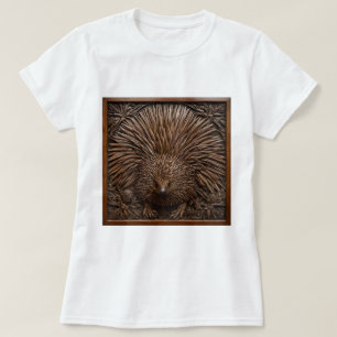 ウッドはオーストラリアのエヒドナを彫った Tシャツ