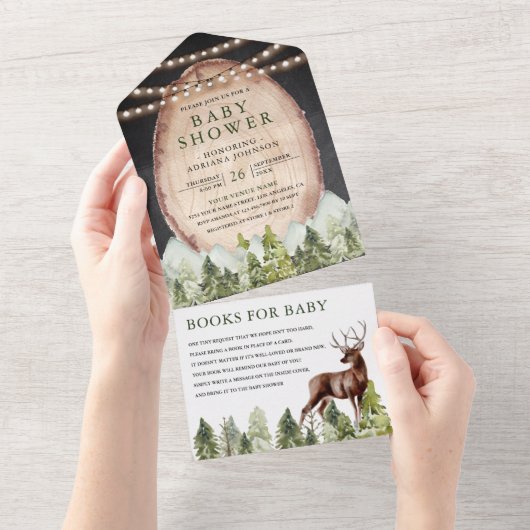 ウッドスライス素朴マウンテンフォレストディアベビーシャワー オールインワン招待状 (貼ってはがせる)