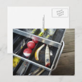 ウッドデッキの魚釣りタックルボックス ポストカード (正面/裏面)