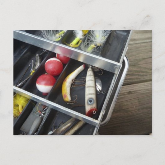 ウッドデッキの魚釣りタックルボックス ポストカード (正面)