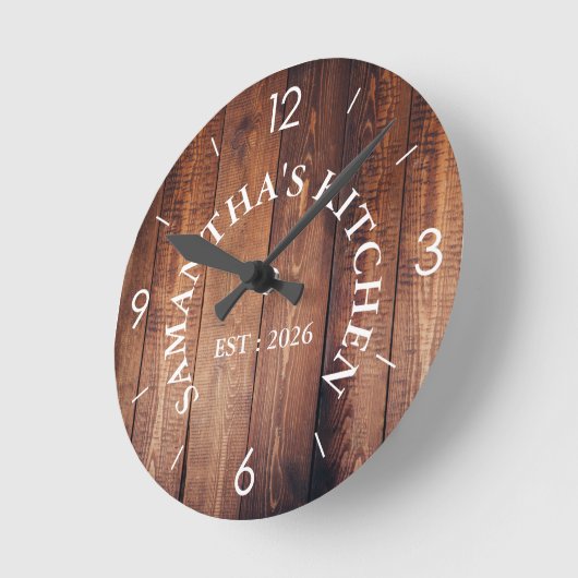 ウッドパーソナライズされた素朴ファームハウスキッチンラウンド ラウンド壁時計 (傾斜)
