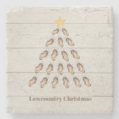 ウッドプランク上の低地オイスタークリスマスツリー ストーンコースター (正面)