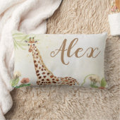 ウッドラパーソナライズされたンドサファリのキリン ランバークッション (ブランケット)