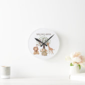 ウッドラパーソナライズされたンド動物ベビーギフト子供部屋 ラウンド壁時計 (ホーム)