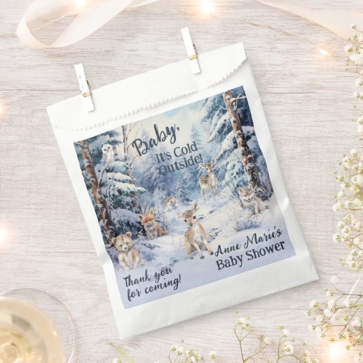 ウッドランドのベビーアニマルズウィンターボーイベビーシャワー フェイバーバッグ (クリップ留めされた状態)