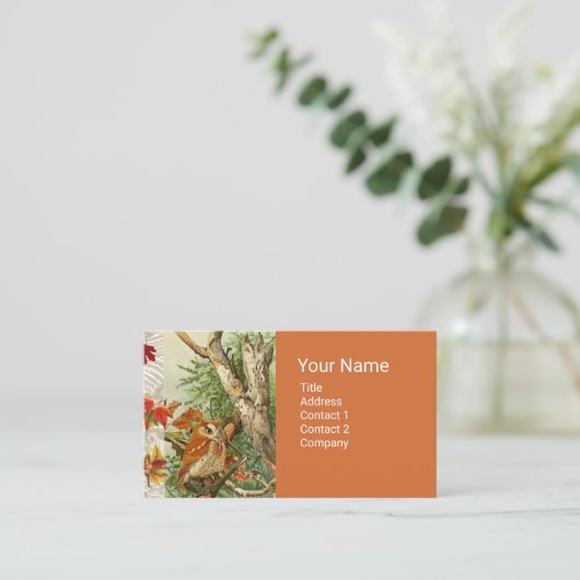 ウッドランドの紅葉の間のフクロウ 名刺 (スタンド正面)