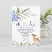 ウッドランドの鹿の青い緑のカップルの赤ちゃんシャワー 招待状 (スタンド正面)