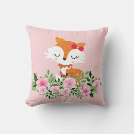 ウッドランドキツネ、かわいいキツネ。 クッション