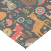 ウッドランドクリッターズコテージコアフォークアート テーブルクロス (アングル)