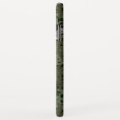 ウッドランドグリーンデジタルカモフラージュ上のタウロスの看板 Case-Mate iPhoneケース (裏面/右)