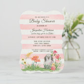 ウッドランドストライプのロップ耳うさぎ女の子ベビーシャワー 招待状 (スタンド正面)