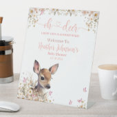 ウッドランドディアベビーシャワーガール 台座サイン (インサイチュ)