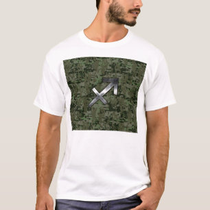 ウッドランドデジタルカモフラージュに銀の射手座のサイン Tシャツ