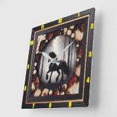 ウッドランドパーソナライズされたキャンターチャレッド木材フリージアン スクエア壁時計 (傾斜)