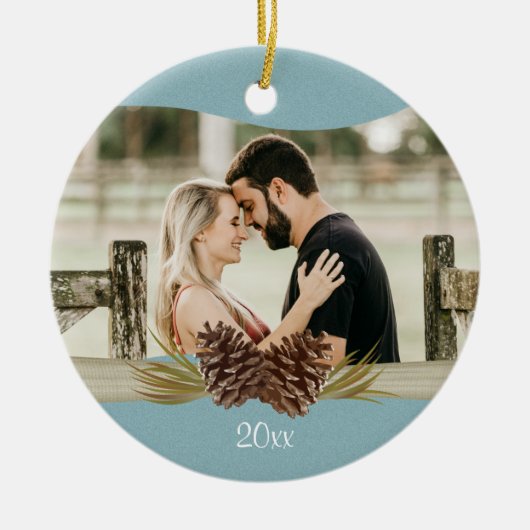 ウッドランドピネコーンブルーフォト セラミックオーナメント (正面)