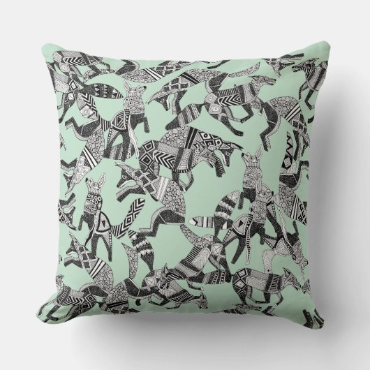 ウッドランドフォックスパーティーミント クッション (正面)