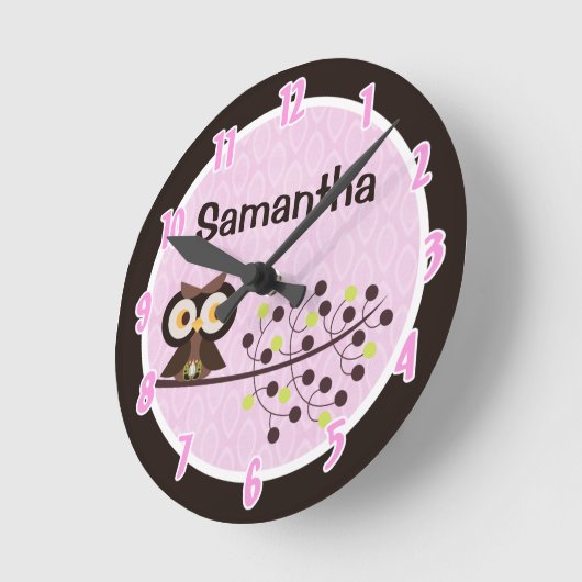 ウッドランドフーフクロウ森林動物パーソナライズされた時計 ラウンド壁時計 (傾斜)