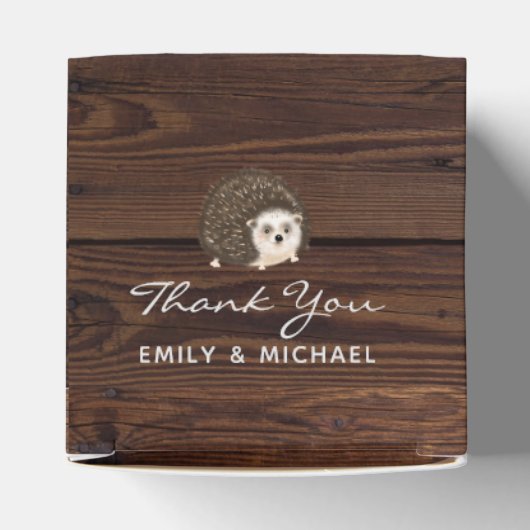 ウッドランドヘッジホッグがボックス素朴ウッドスクエアを引き立てる フェイバーボックス (上部)