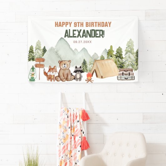 ウッドランドモダンハッピーキャンパーキャンプ子供の誕生日 横断幕 (インサイチュ)