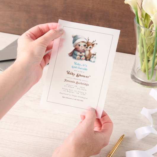 ウッドランド冬のベビーベビーシャワー外は寒い ベラム紙招待状 (ポータブル)